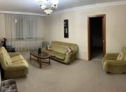 Satılır 2 otaqlı 67 m2 köhnə tikili Hüseyn Cavid parkı