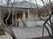 Satılır 5 otaqlı 200 m2 həyət evi Gəncə