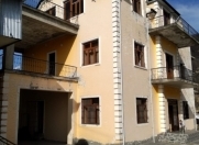 Satılır 9 otaqlı 356 m2 villa Şəki