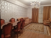 Satılır 3 otaqlı 140 m2 yeni tikili Bakı Dövlət Universiteti