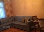 Satılır 3 otaqlı 72 m2 köhnə tikili 3 mkr