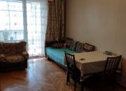 Satılır 2 otaqlı 50 m2 köhnə tikili Azadlıq prospekti m.