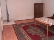 İcarəyə verilir 2 otaqlı 80 m2 köhnə tikili Qış parkı