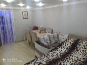 Satılır 1 otaqlı 30 m2 köhnə tikili Nizami m.