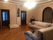 Satılır 4 otaqlı 172 m2 yeni tikili İnşaatçılar m.