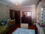 Satılır 3 otaqlı 75 m2 köhnə tikili Tibb Universiteti