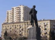 İcarəyə verilir 3 otaqlı 60 m2 köhnə tikili İçəri Şəhər m.
