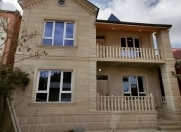 Satılır 4 otaqlı 250 m2 həyət evi Azadlıq meydanı