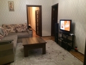 İcarəyə verilir 2 otaqlı 45 m2 köhnə tikili 5 mkr