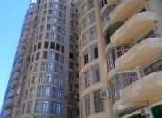 Satılır 5 otaqlı 225 m2 yeni tikili Şah İsmayıl Xətai m.