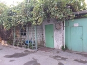 Satılır 4 otaqlı 199.7 m2 həyət evi Atatürk parkı