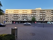 Satılır 3 otaqlı 80 m2 köhnə tikili Nizami m.