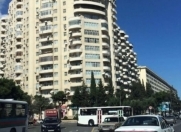 Satılır 3 otaqlı 133 m2 yeni tikili 8 mkr