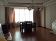 Satılır 4 otaqlı 187 m2 yeni tikili 28 May m.