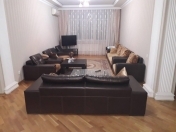 Satılır 4 otaqlı 135 m2 yeni tikili 28 May m.