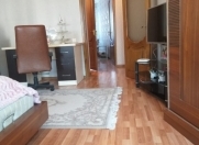 Satılır 5 otaqlı 106 m2 köhnə tikili Əhmədli m.