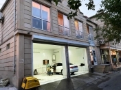 Satılır 4 otaqlı 132 m2 obyekt Musabəyov parkı