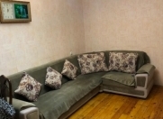 Satılır 3 otaqlı 75 m2 köhnə tikili Əmək və Əhalinin Sosial Müdafiəsi Nazirliyi