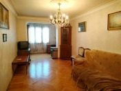 İcarəyə verilir 2 otaqlı 45 m2 köhnə tikili Elmlər Akademiyası m.