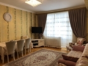 Satılır 2 otaqlı 76 m2 yeni tikili Qara Qarayev m.