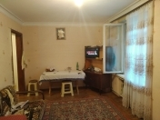 Satılır 1 otaqlı 31 m2 köhnə tikili Yasamal r.