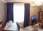 Satılır 4 otaqlı 110 m2 köhnə tikili 8 mkr