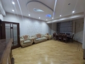 Satılır 3 otaqlı 160 m2 yeni tikili Nəriman Nərimanov m.