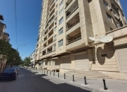 İcarəyə verilir 5 otaqlı 220 m2 obyekt Elmlər Akademiyası m.