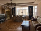 Satılır 4 otaqlı 200 m2 yeni tikili 28 May m.