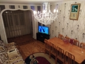 Satılır 3 otaqlı 100 m2 köhnə tikili Qara Qarayev m.