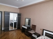Satılır 2 otaqlı 71 m2 yeni tikili Qara Qarayev m.