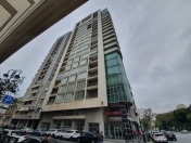 Satılır 3 otaqlı 190 m2 yeni tikili Səməd Vurğun parkı