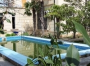 Satılır 9 otaqlı 390 m2 bağ evi Novxanı