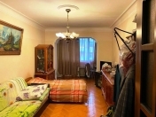 Satılır 2 otaqlı 60 m2 köhnə tikili Hüseyn Cavid parkı