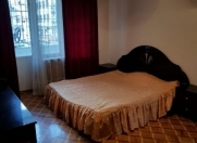 İcarəyə verilir 2 otaqlı 60 m2 köhnə tikili Gənclik m.