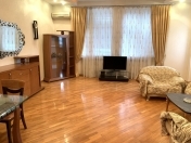 İcarəyə verilir 2 otaqlı 90 m2 yeni tikili Gənclik m.