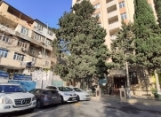 Satılır 3 otaqlı 130 m2 köhnə tikili Montin