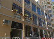 İcarəyə verilir 8 otaqlı 320 m2 obyekt Gənclik m.