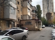 İcarəyə verilir 1 otaqlı 36 m2 köhnə tikili Qələbə dairəsi