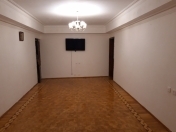 İcarəyə verilir 2 otaqlı 55 m2 ofis Abu Arena