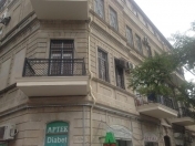 Satılır 2 otaqlı 45 m2 köhnə tikili Nizami m.