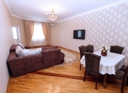 Satılır 4 otaqlı 110 m2 köhnə tikili İnşaatçılar m.