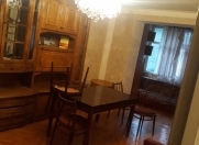 İcarəyə verilir 2 otaqlı 80 m2 köhnə tikili M.Hüseynzadə parkı