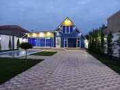 Satılır 4 otaqlı 170 m2 bağ evi Mərdəkan