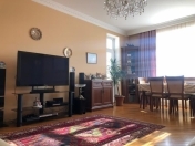 Satılır 3 otaqlı 120 m2 köhnə tikili 5 mkr