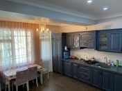 Satılır 4 otaqlı 147 m2 yeni tikili Ağ şəhər