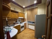 İcarəyə verilir 4 otaqlı 100 m2 köhnə tikili Bayıl