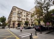 Satılır 3 otaqlı 108 m2 köhnə tikili 28 May m.