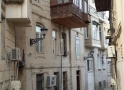 İcarəyə verilir 2 otaqlı 38 m2 ofis İçəri Şəhər m.