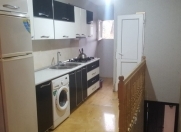 İcarəyə verilir 3 otaqlı 80 m2 həyət evi Yasamal r.